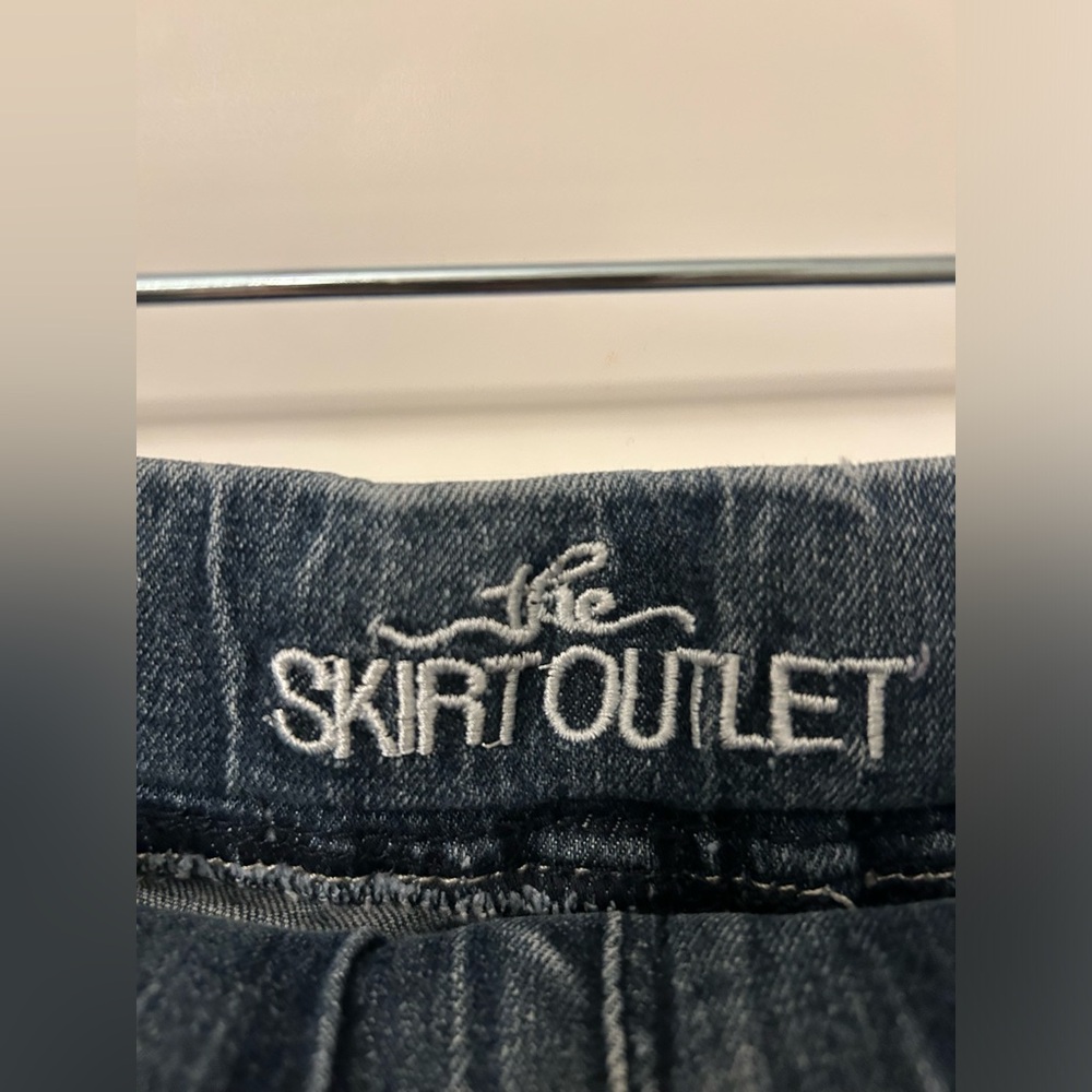 Jean Skirt - Picture 2 of 6